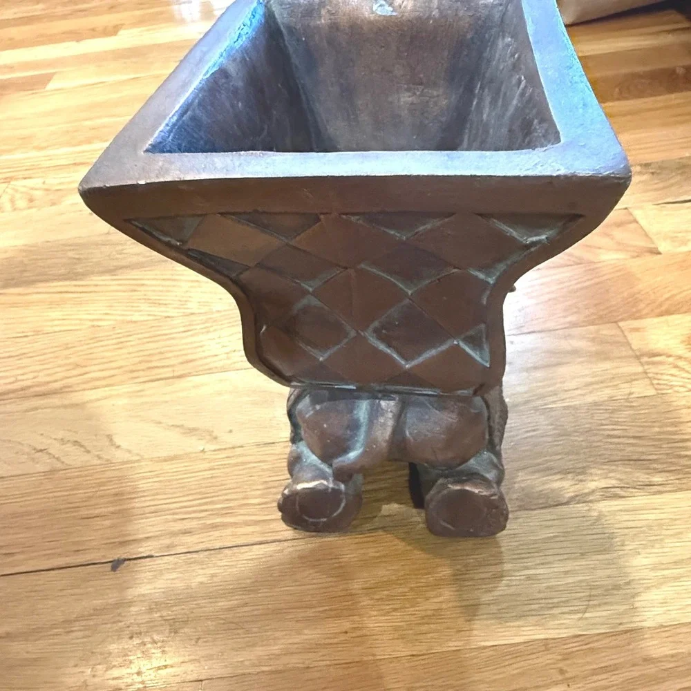 Vintage Style Bronze Colored  Elephant Planter Decorative Basket Animal Statue